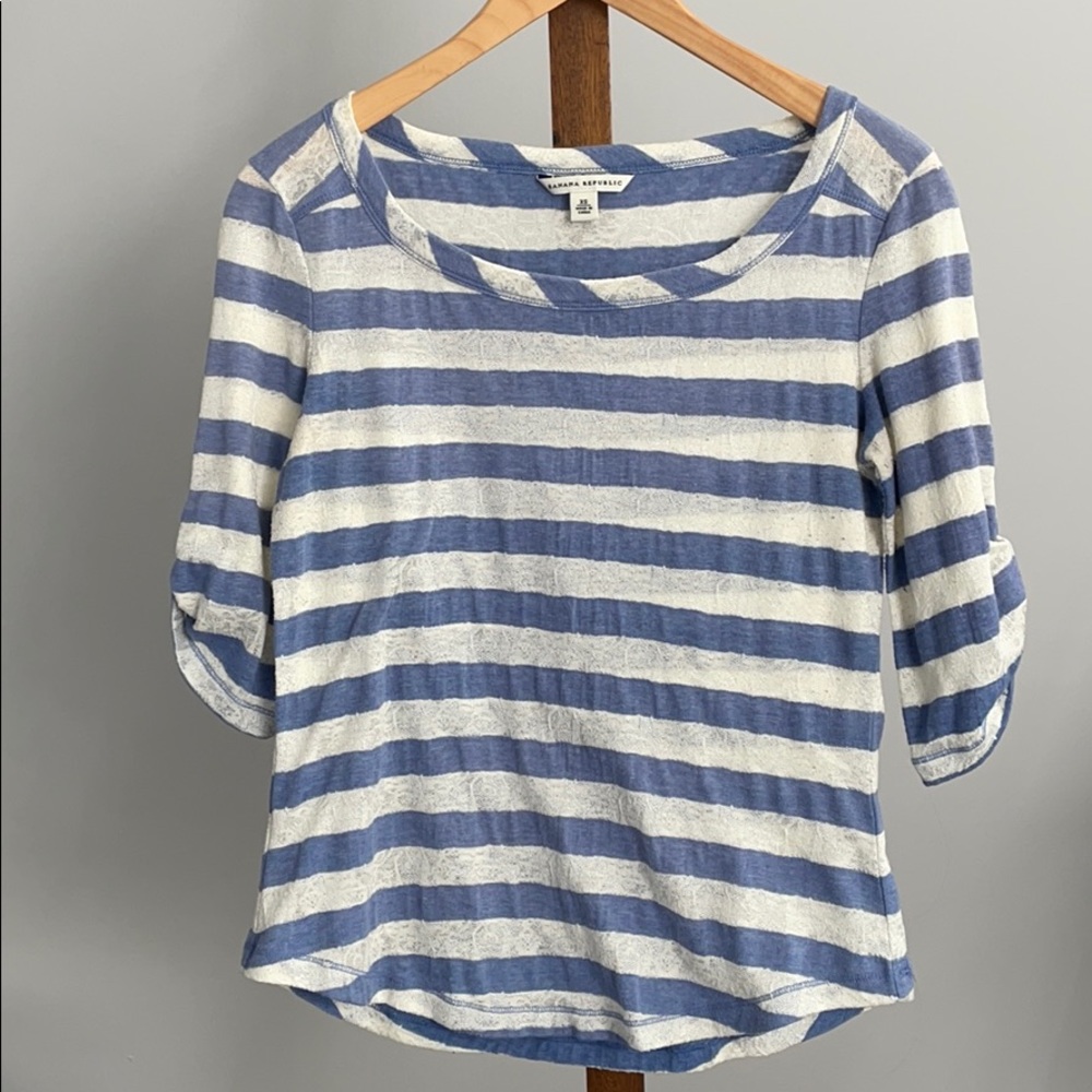Banana Republic blue & white striped 3/4 sleeve